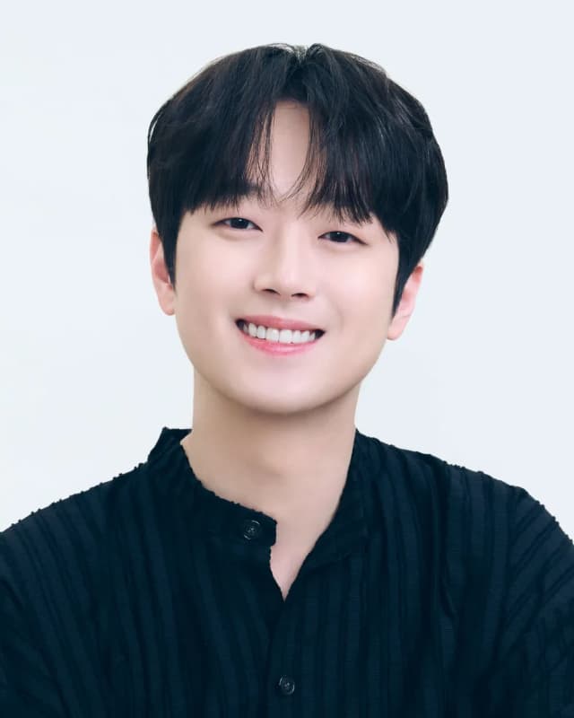 Lee Chan Won portrait
