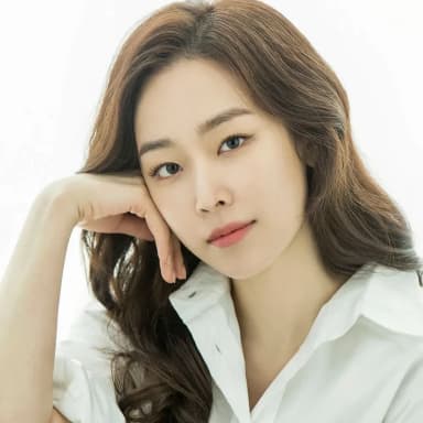 Seo Hyunjin portrait