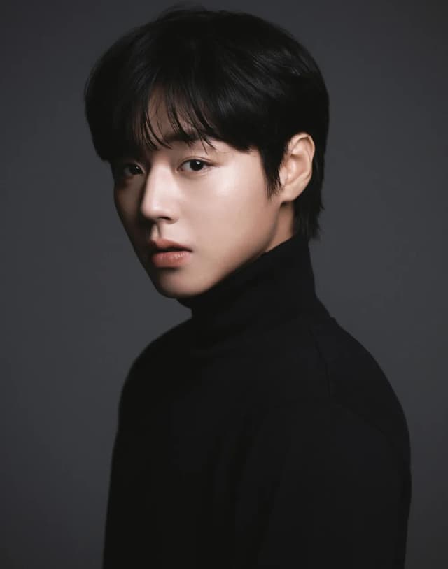 Park Ji-hoon portrait
