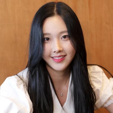 Nayun portrait