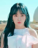 Younha portrait