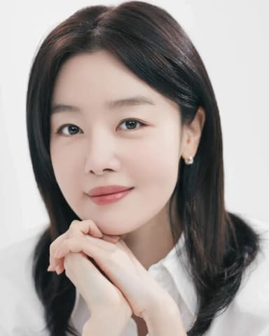 Han Sun-hwa portrait