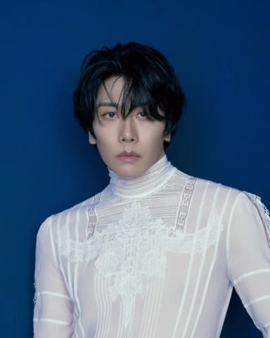 Park Hyo-shin portrait