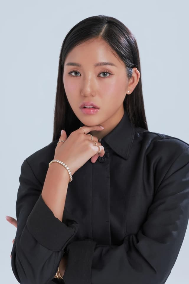 Mimi portrait