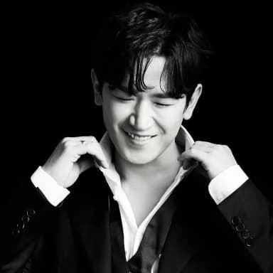 Lee Min-woo portrait