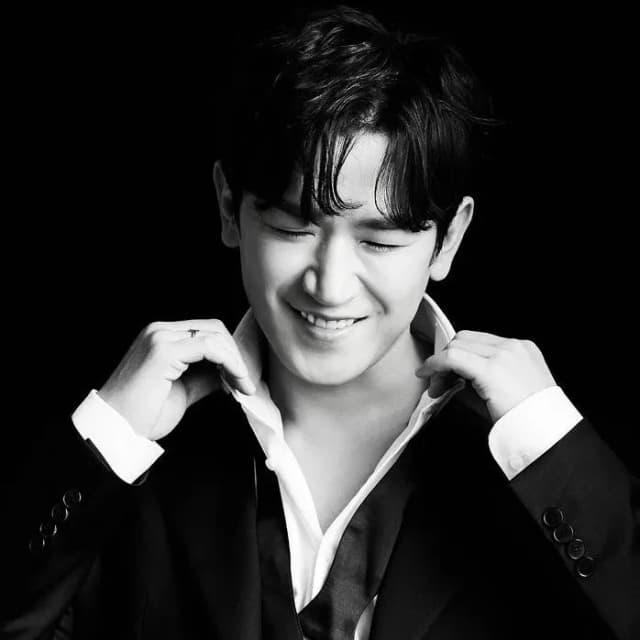 Lee Min-woo portrait