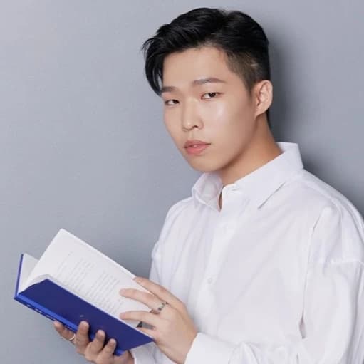 Lee Chan-hyuk portrait