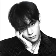 V portrait
