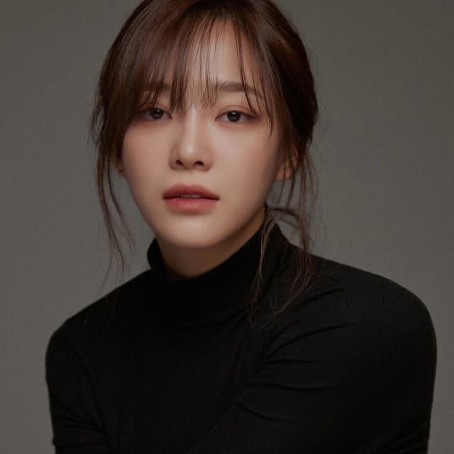 Kim Sejeong portrait